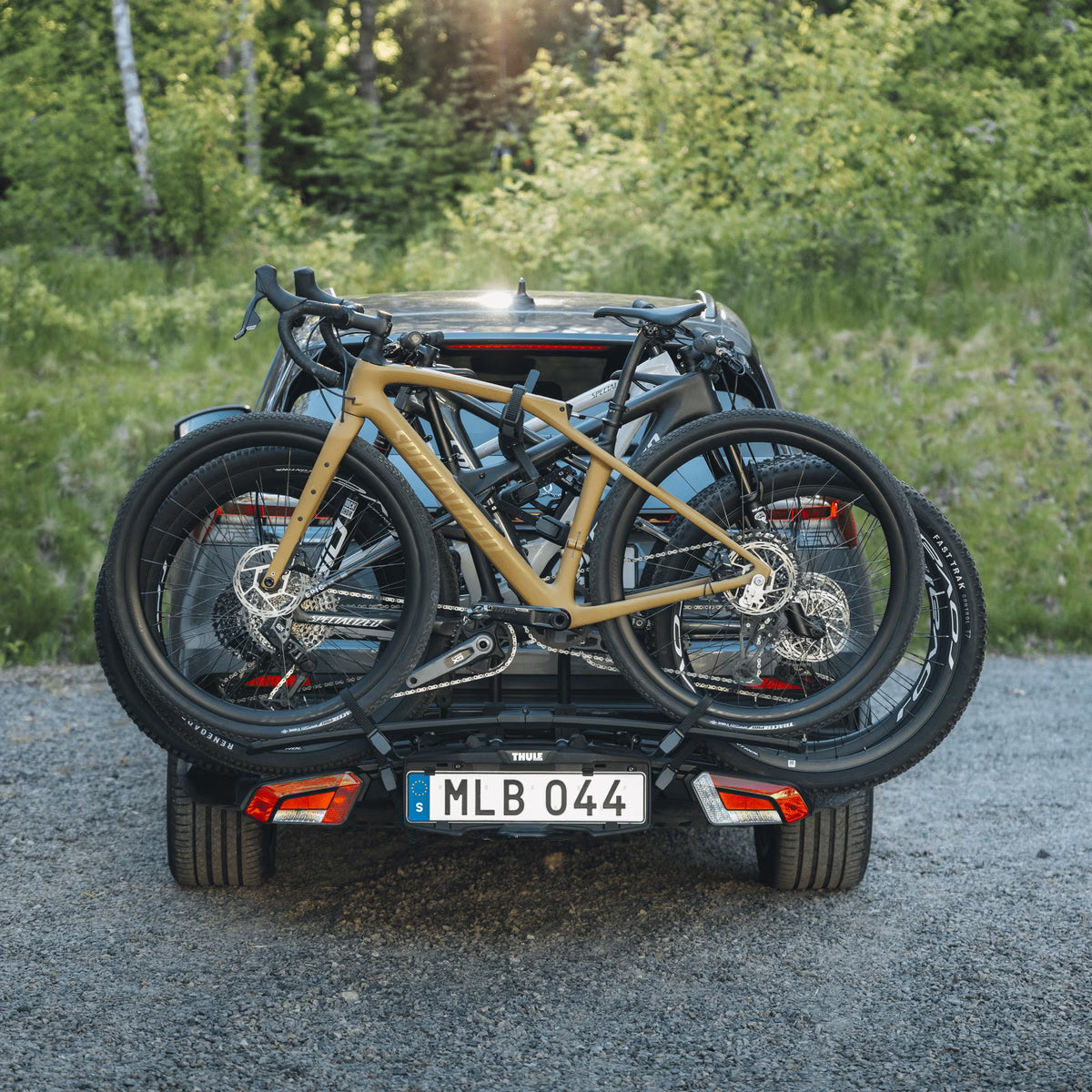 PORTABICICLETAS DE BOLA THULE EASYFOLD 2 BICIS NEGRO | TOTALMENTE PLEGABLE | APTO E-BIKES