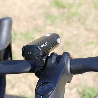 LUZ DELANTERA CATEYE AMPP1300 | 1300 LÚMENES | RECARGABLE USB-C PARA CICLISMO