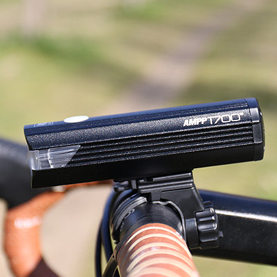 LUZ DELANTERA CATEYE AMPP1700 | 1700 LÚMENES | RECARGABLE USB-C PARA CICLISMO