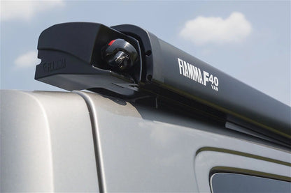 TOLDO DE TECHO FIAMMA F40VAN | DISEÑO COMPACTO Y AERODINÁMICO PARA CAMPERS | DEEP BLACK